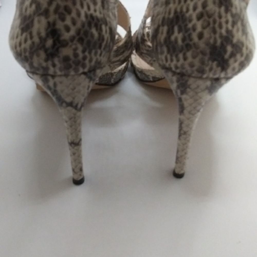 Vince Camuto Leather Heels - Picture 3 of 9